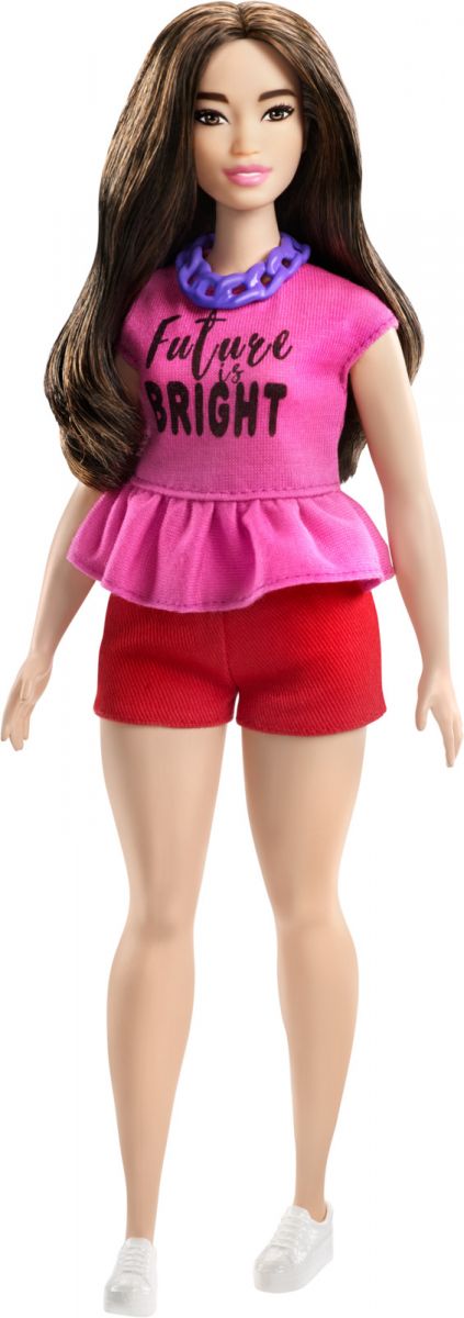 Кукла Fashionistas Игра с модой Пурпурная блузка и красные шорты